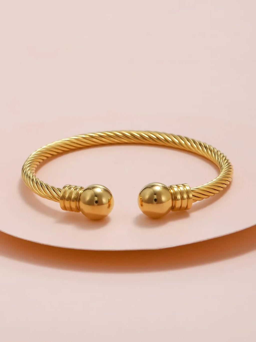 1 fashion bracelet