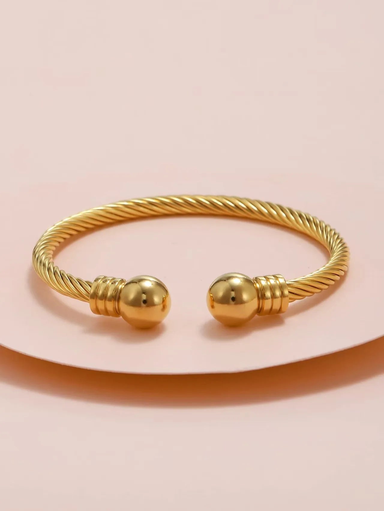 1 fashion bracelet