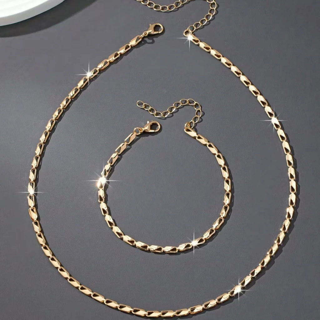 Luxurious Women's Necklaces