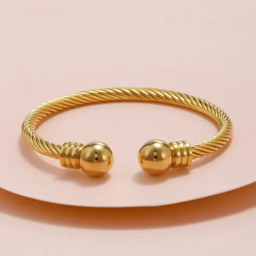 1 fashion bracelet
