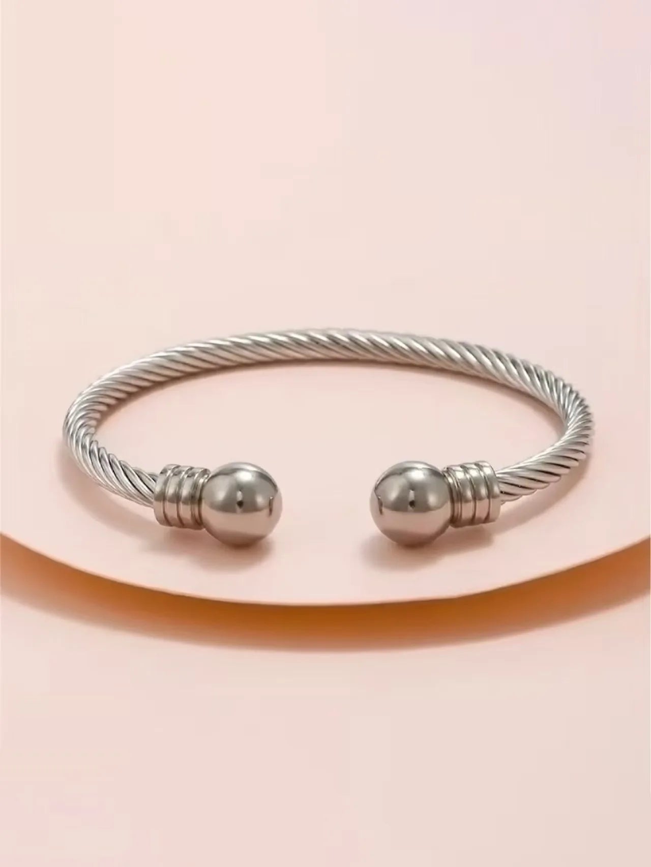 1 fashion bracelet
