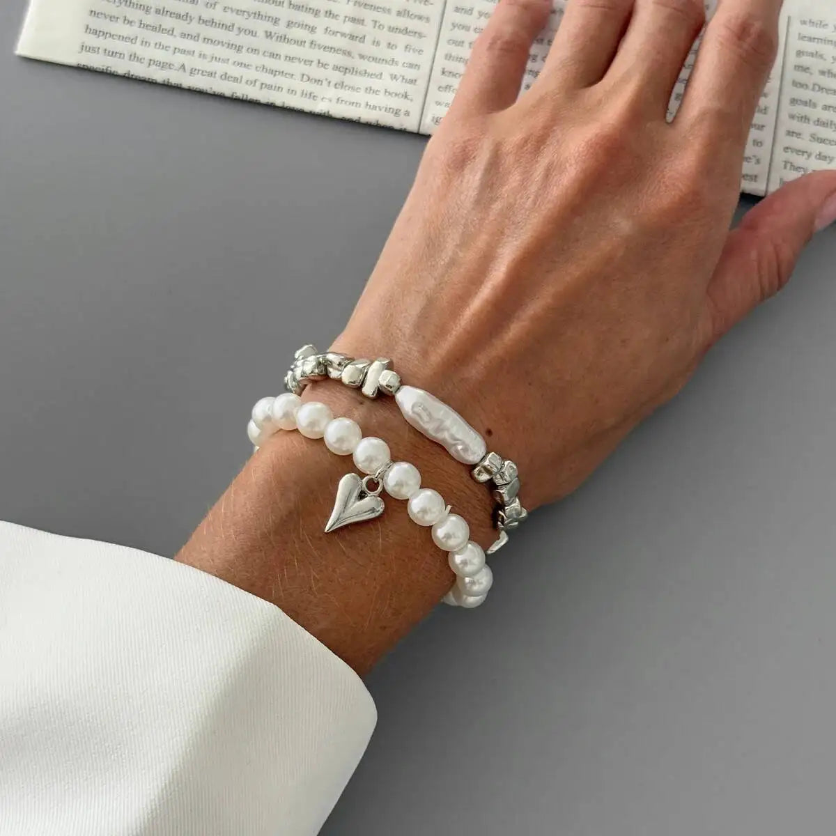 2Pcs/Set Elegant Imitation Pearl Bracelet