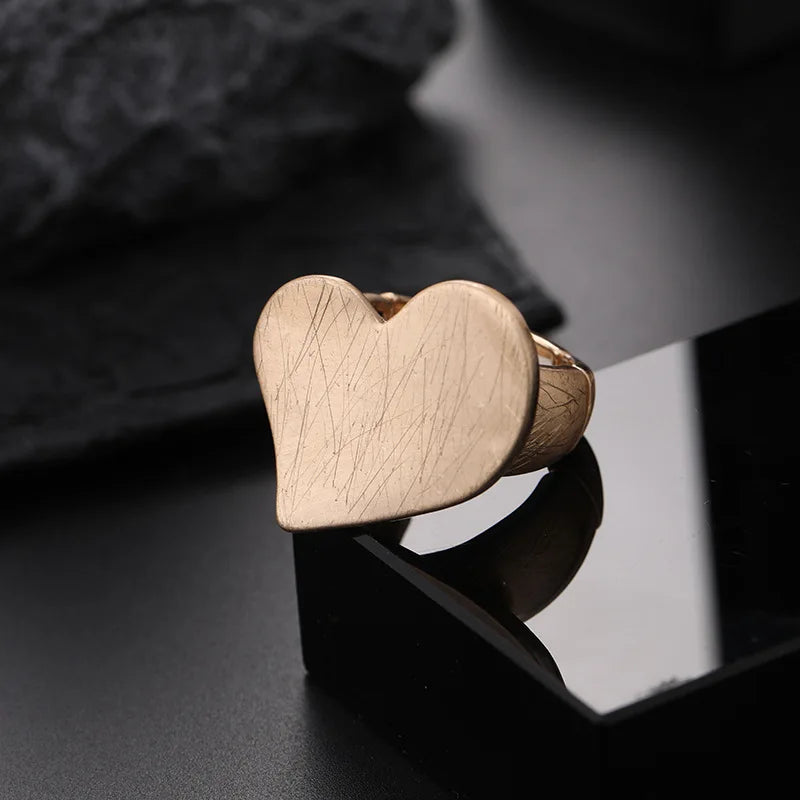 exclusive ring