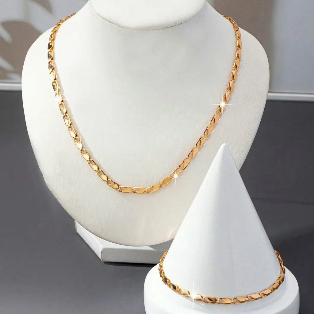 Luxurious Women's Necklaces